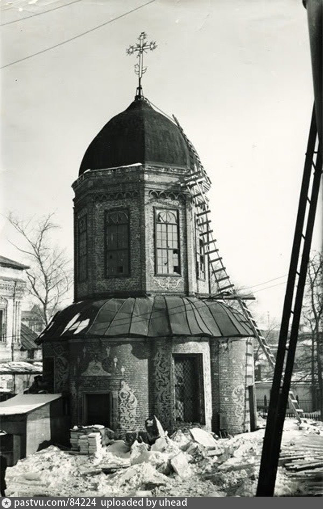 Древние и знаменитые. Реставрация храмов Москвы в фотографиях