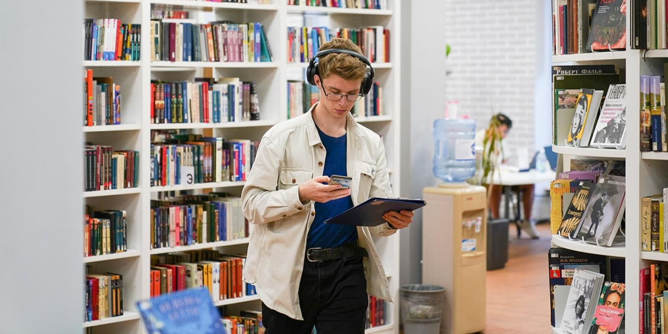 Как ИИ помогает выбирать книги в сервисе «Библиотеки Москвы» на мos.ru