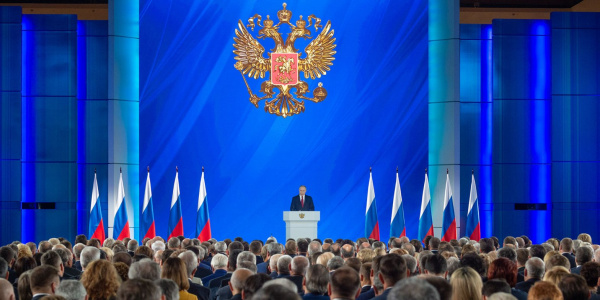 Путин добавил денег малообеспеченным семьям с детьми. Какие еще выплаты можно получить семья в Москве?