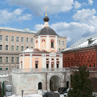 Древние и знаменитые. Реставрация храмов Москвы в фотографиях