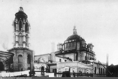 Древние и знаменитые. Реставрация храмов Москвы в фотографиях