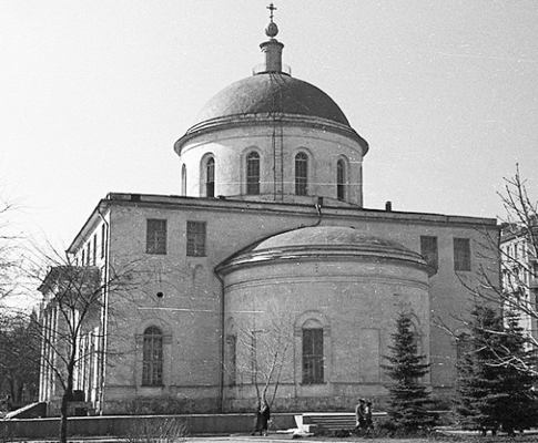 Древние и знаменитые. Реставрация храмов Москвы в фотографиях