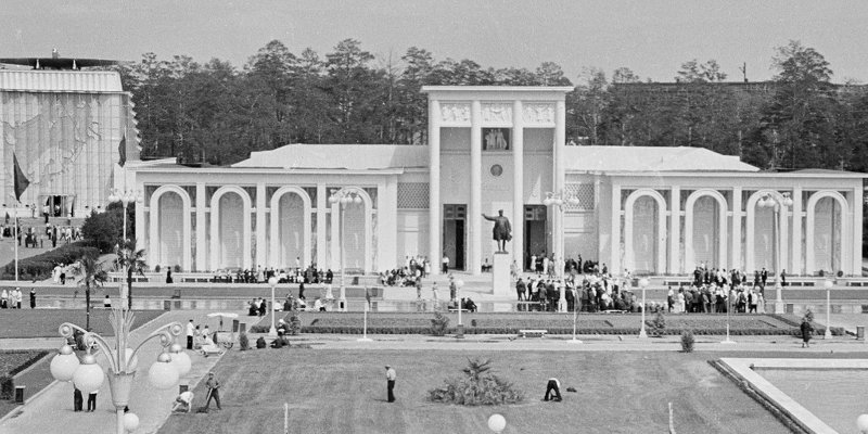 Какой увидели ВДНХ первые посетители в 1939 году