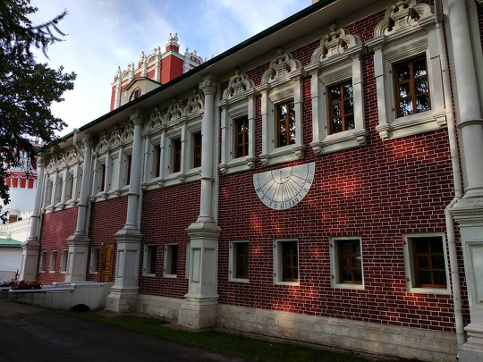 Древние и знаменитые. Реставрация храмов Москвы в фотографиях
