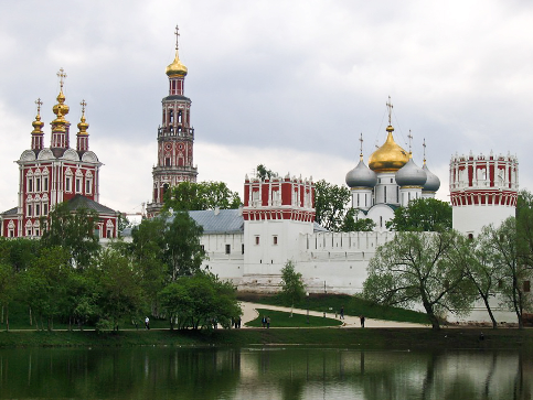 Древние и знаменитые. Реставрация храмов Москвы в фотографиях