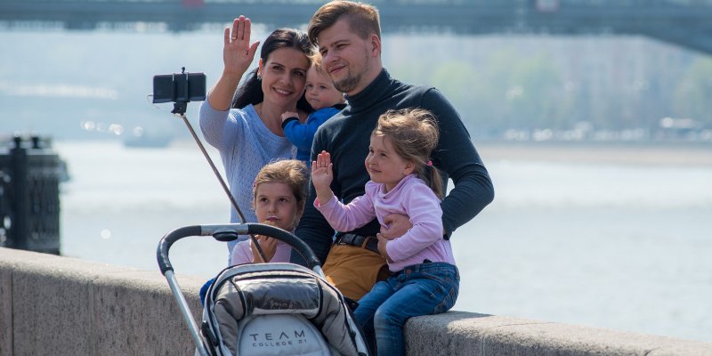 Многодетные семьи смогут получить разрешение на бесплатную парковку сразу на три года