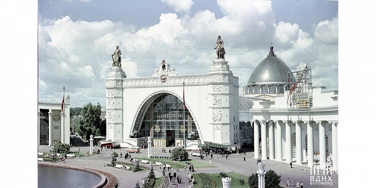 Какой увидели ВДНХ первые посетители в 1939 году