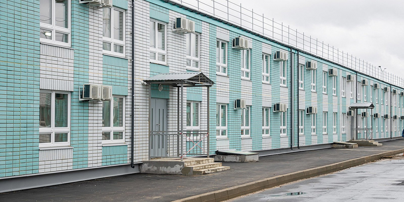 Построенная за месяц инфекционная больница в ТиНАО начала принимать пациентов