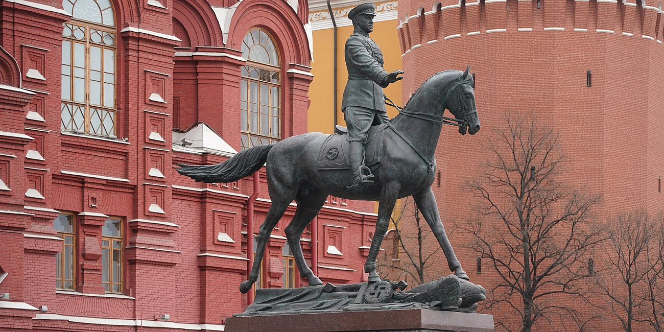 Реставрация памятника Георгию Жукову полностью завершена