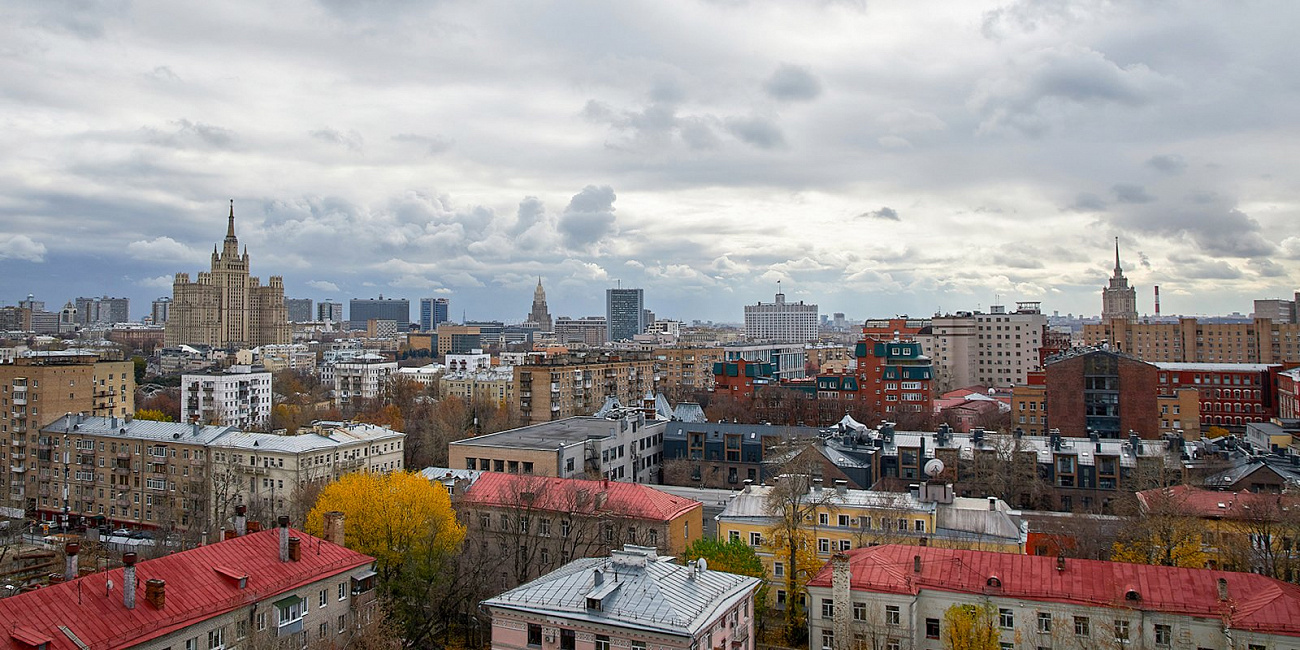 Мягкая кровля и мауэрлаты: как ремонтируют крыши московских домов